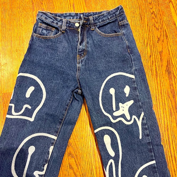 UNIQUE “PAINTED” JEANS - Picture 3 of 10